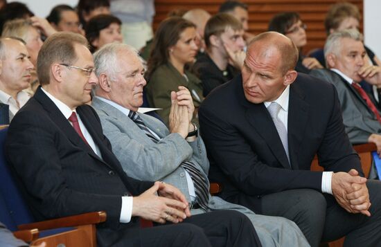 Leonid Roshal at People's Front and United Russia primaries
