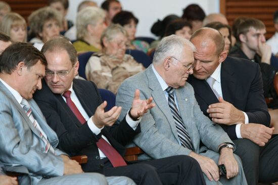 Leonid Roshal at People's Front and United Russia primaries