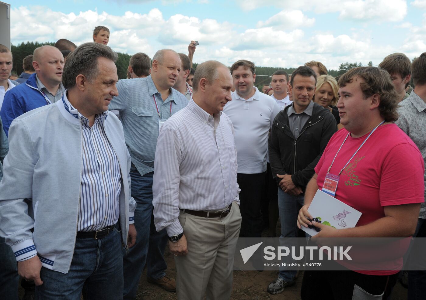 Vladimir Putin visits Seliger 2011 forum