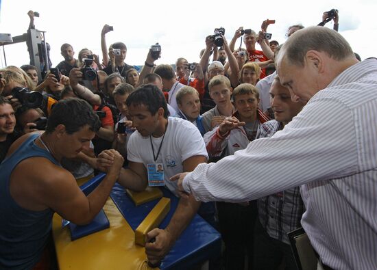 Vladimir Putin visits Seliger 2011 forum