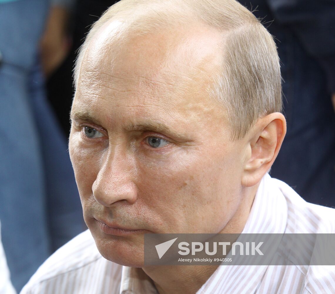 Vladimir Putin visiting Seliger 2011 Youth Forum