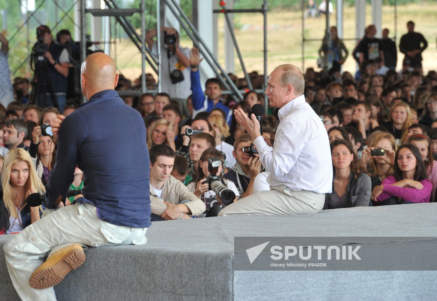 Vladimir Putin visiting Seliger 2011 Youth Forum