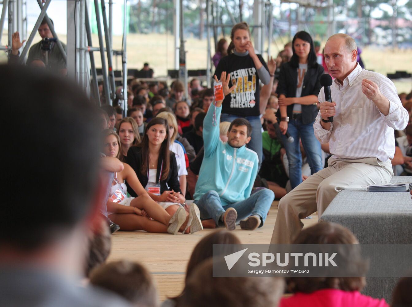 Vladimir Putin visiting Seliger 2011 Youth Forum