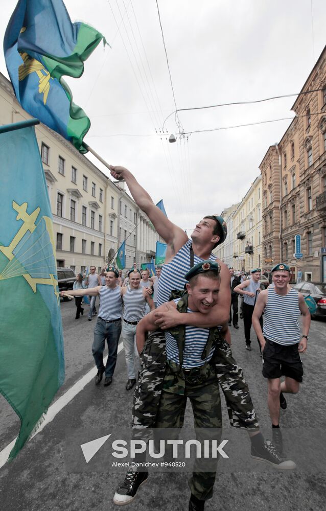 Celebrating Airborne Forces Day in St.Petersburg