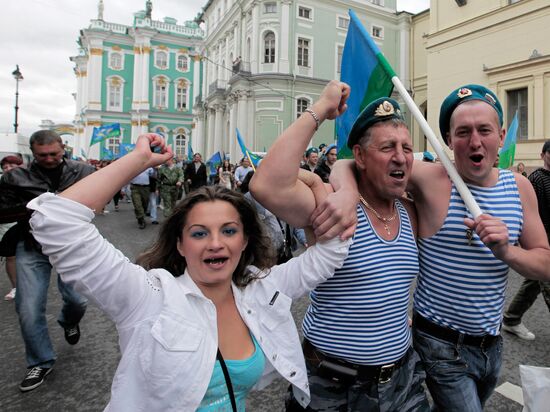 Celebrating Airborne Forces Day in St.Petersburg