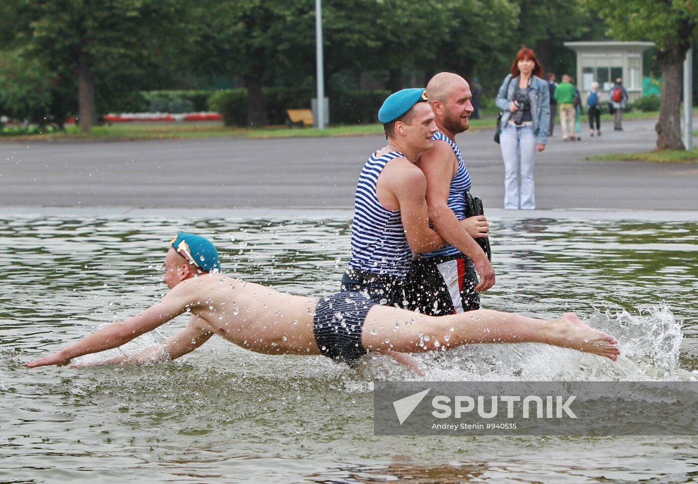 Celebrating Airborne Forces Day in Moscow