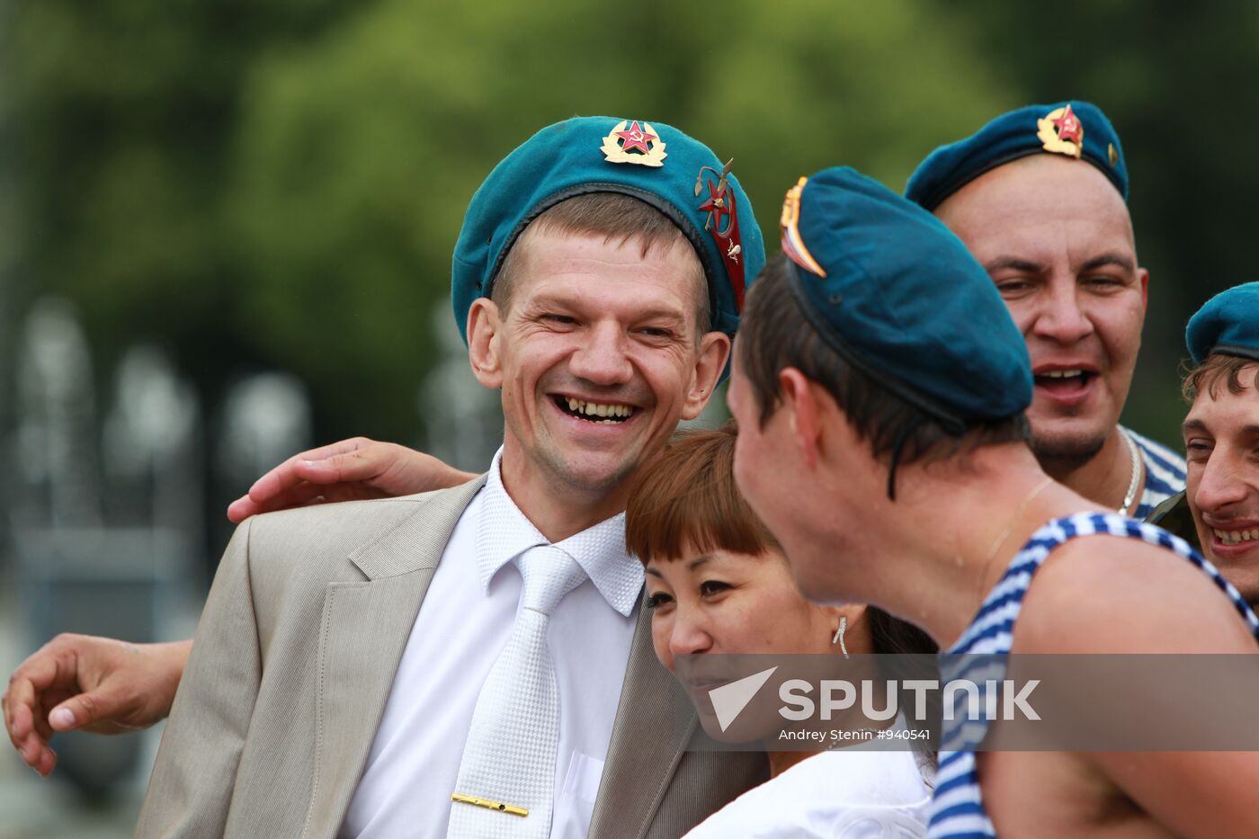 Celebrating Airborne Forces Day in Moscow