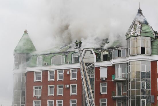 Fire at residential complex "Zolotye Klyuchi" in Moscow