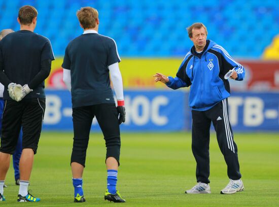 Pre-match training session at FC Dinamo