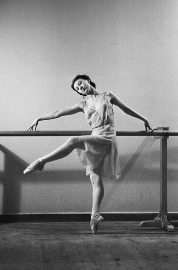 Ballerina Raisa Struchkova