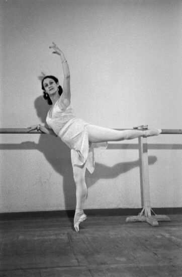 Ballerina Raisa Struchkova