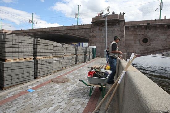 Moscow's Kremlin Embankment being repaved with tiles