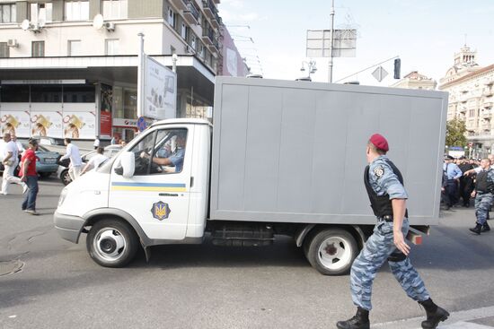 Ukraine's ex-prime minister Yulia Tymoshenko arrested in Kiev