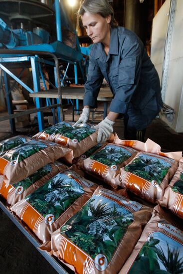Peat extracted and processed in Shatura