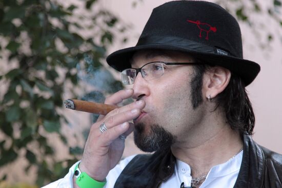 Serebryany Dozhd radio station marks its 16th birthday