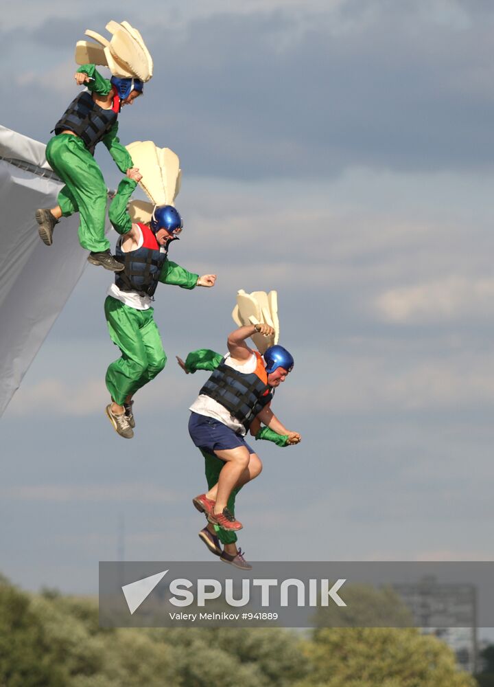 Red Bull Flugtag 2011 sports show staged in Moscow