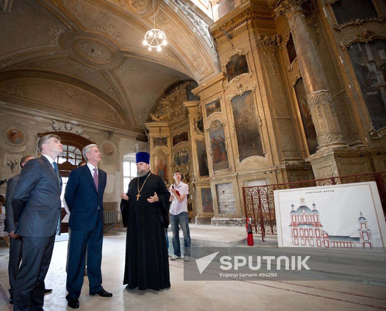 Sergei Sobyanin visits Church of St. Clement the Martyr, Moscow