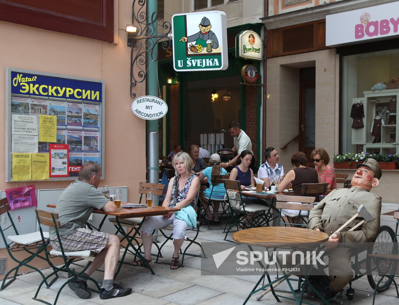 Guests at Schweik restaurant, Karlovy Vary