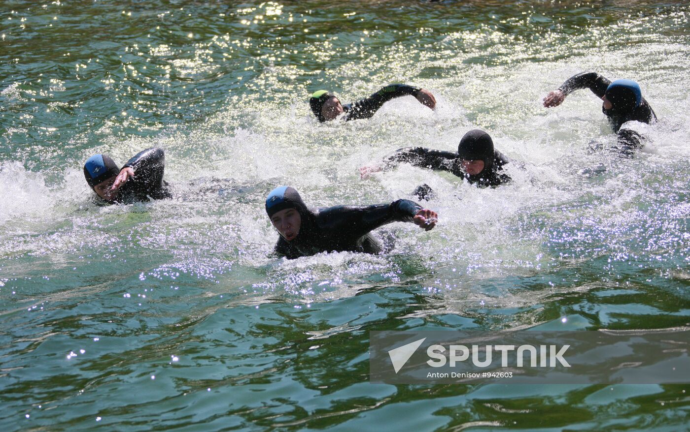 Military divers train at Baikal