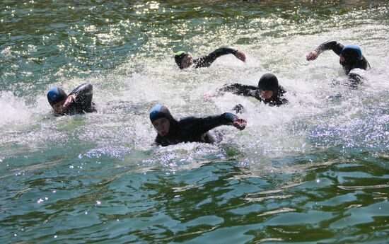 Military divers train at Baikal