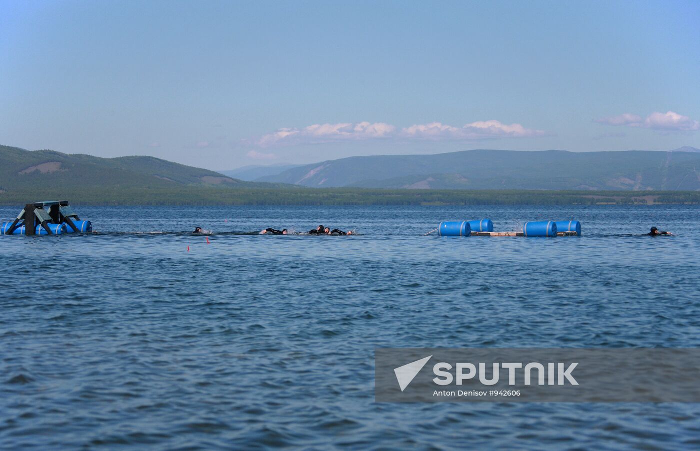 Military divers train at Baikal