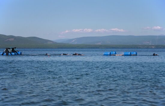 Military divers train at Baikal