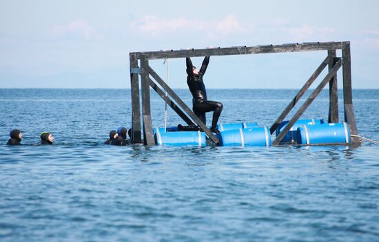 Military divers train at Baikal