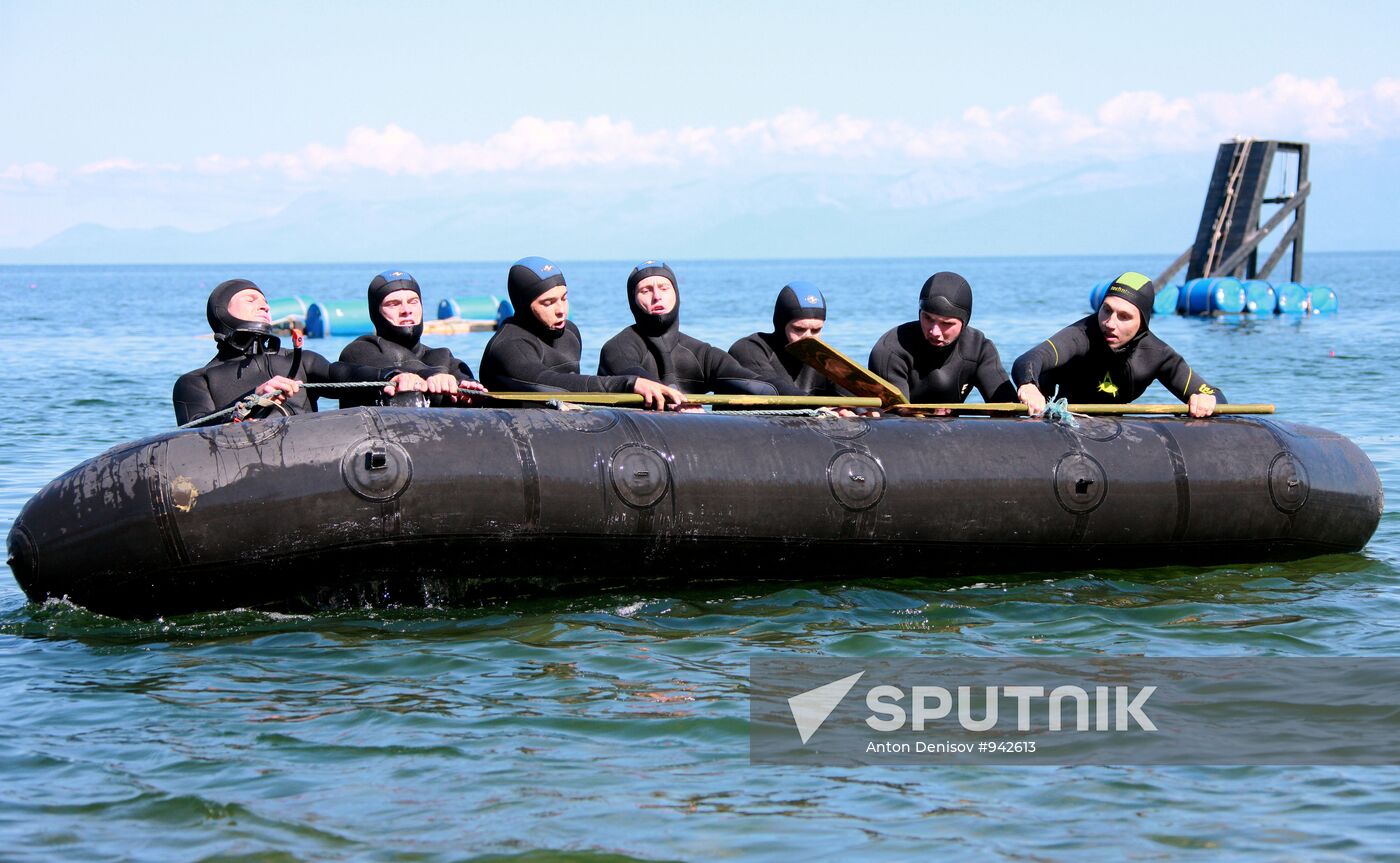 Military divers train at Baikal