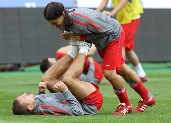 Serbian national football team holds training session