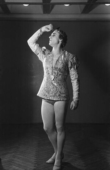 Ballet dancer Asaf Messerer