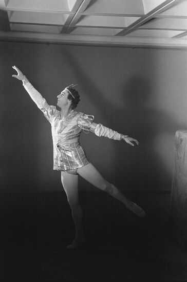 Ballet dancer Asaf Messerer