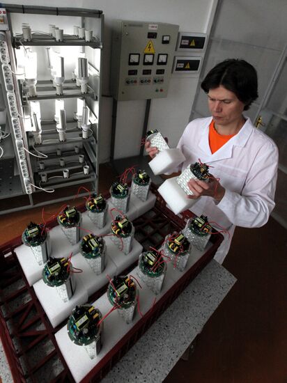 Manufacturing light-emitting diode lamps at Dalpribor factory