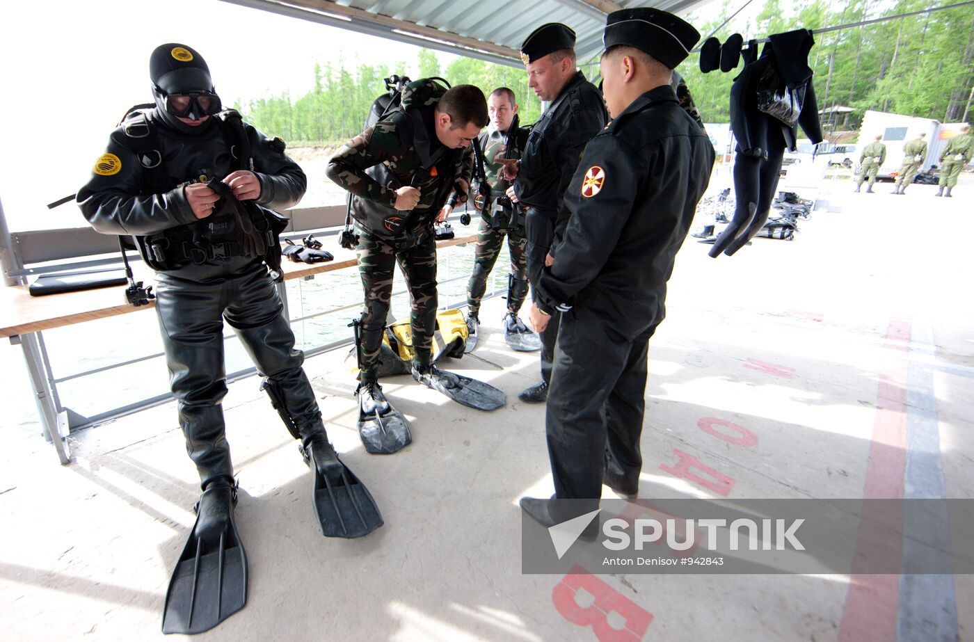 Military divers in training on Lake Baikal