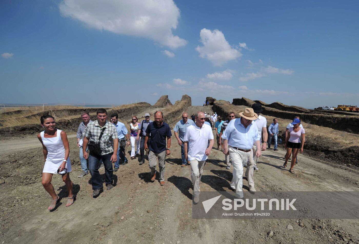 Vladimir Putin visits excavation site, Taman Peninsula