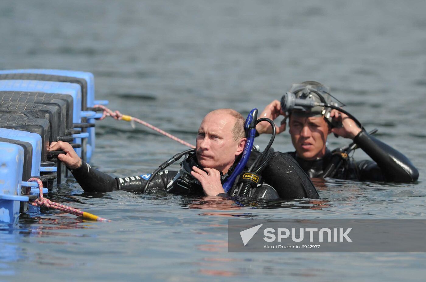 Vladimir Putin goes scuba diving in Taman Bay