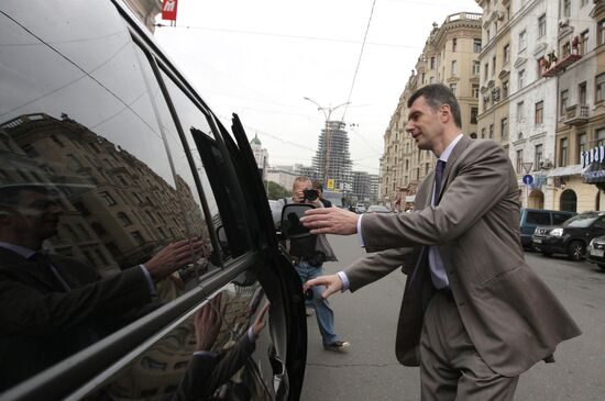 Right Cause party leader Mikhail Prokhorov gives news conference