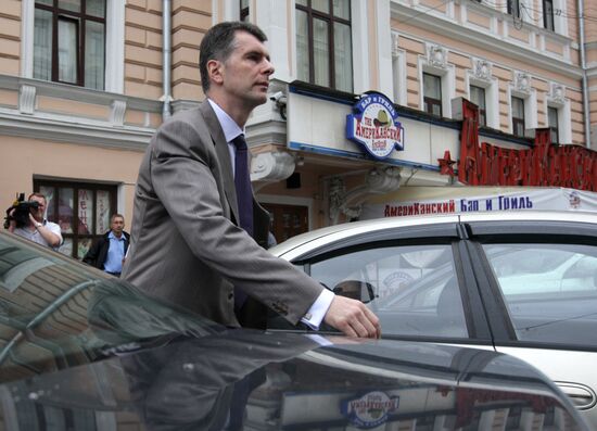 Right Cause party leader Mikhail Prokhorov gives news conference