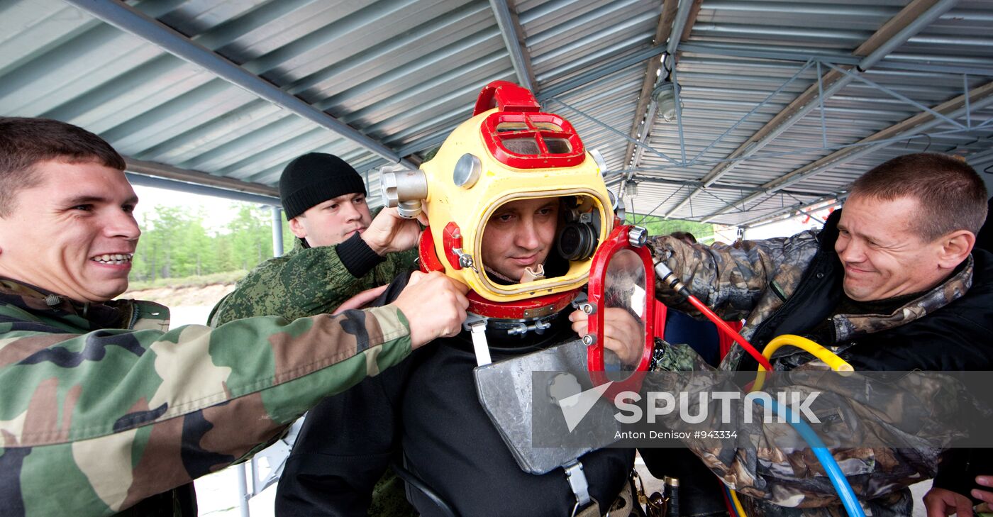 Military divers in training on Lake Baikal