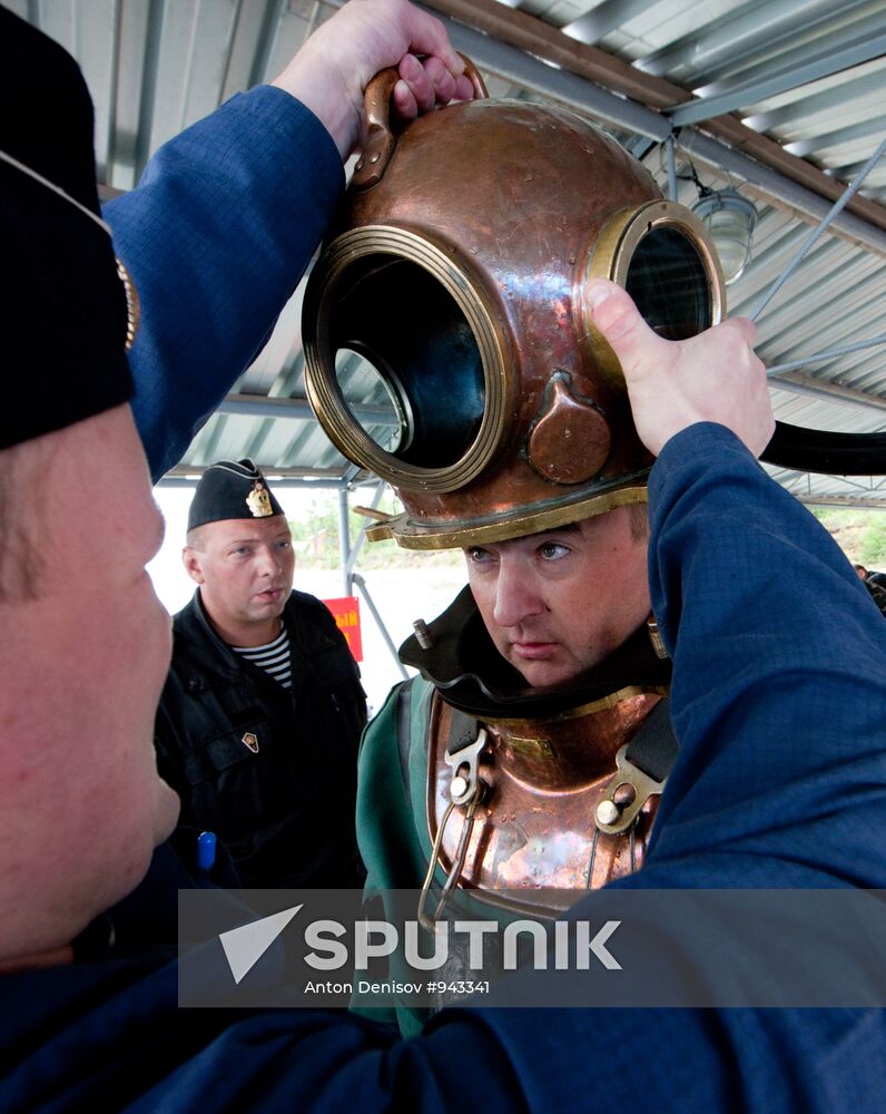 Military divers in training on Lake Baikal