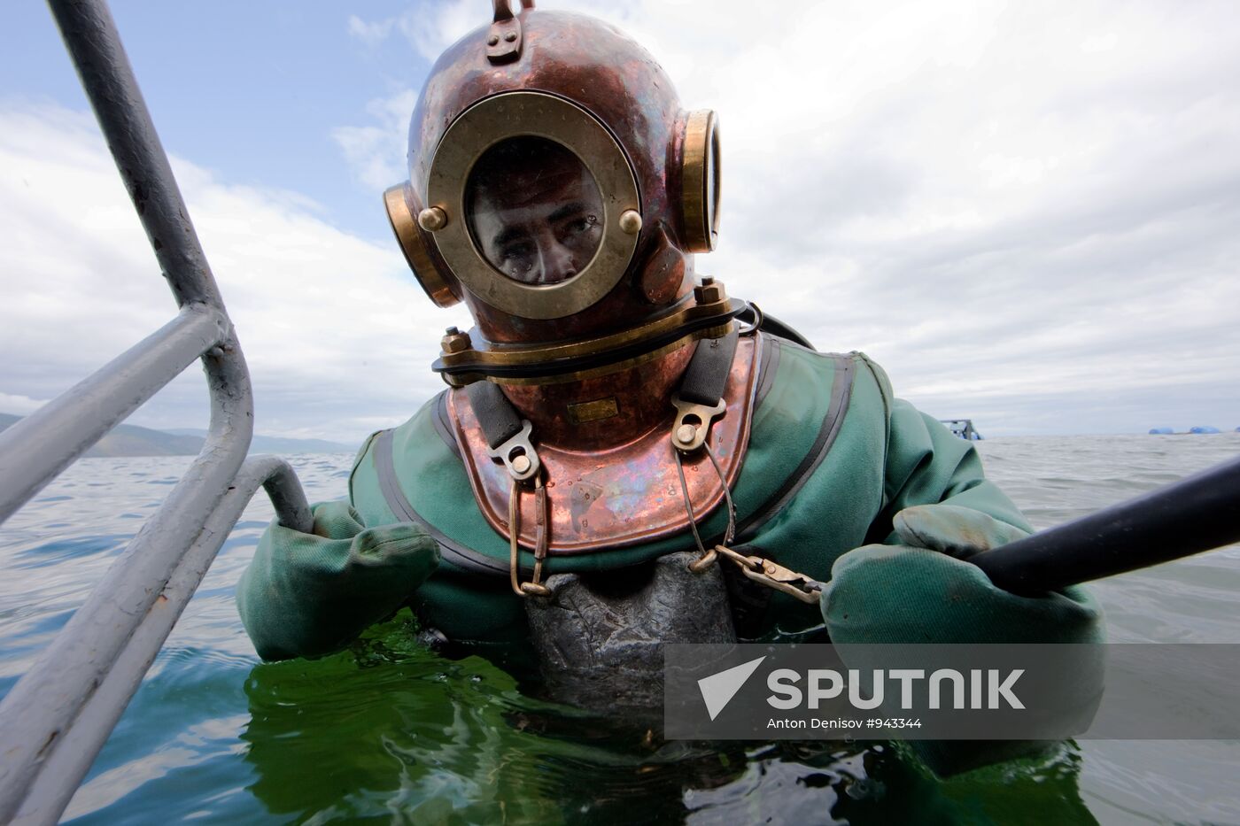 Military divers in training on Lake Baikal