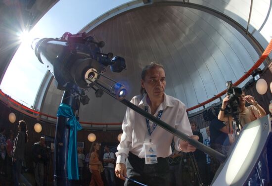 Opening Moscow Planetarium's big observatory