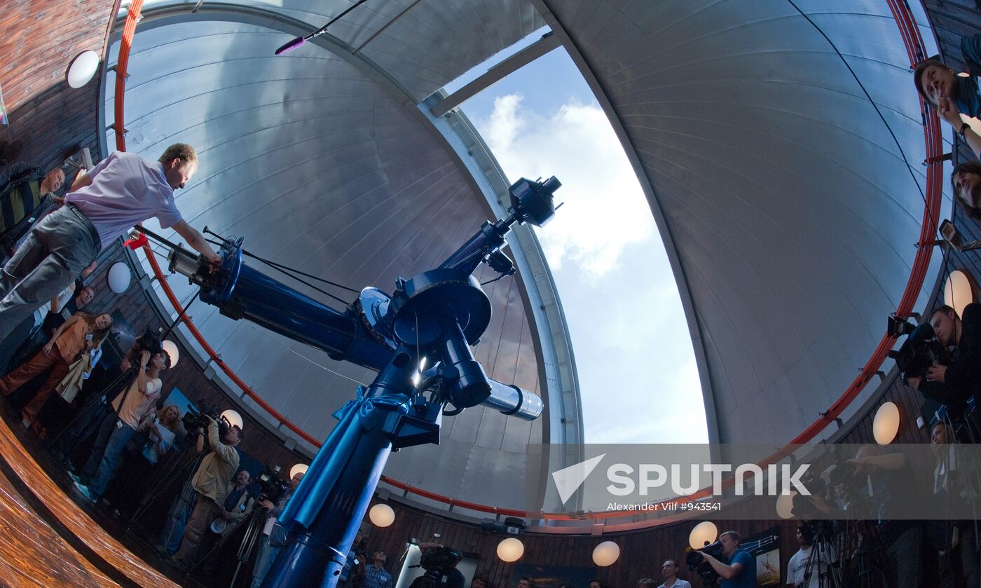 Opening Moscow planetarium's big observatory
