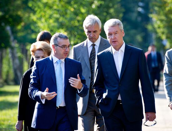 Sergei Sobyanin learns about reconstruction plan PKiO Sokolniki