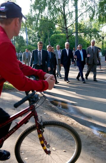 Sergei Sobyanin learns about reconstruction plan PKiO Sokolniki