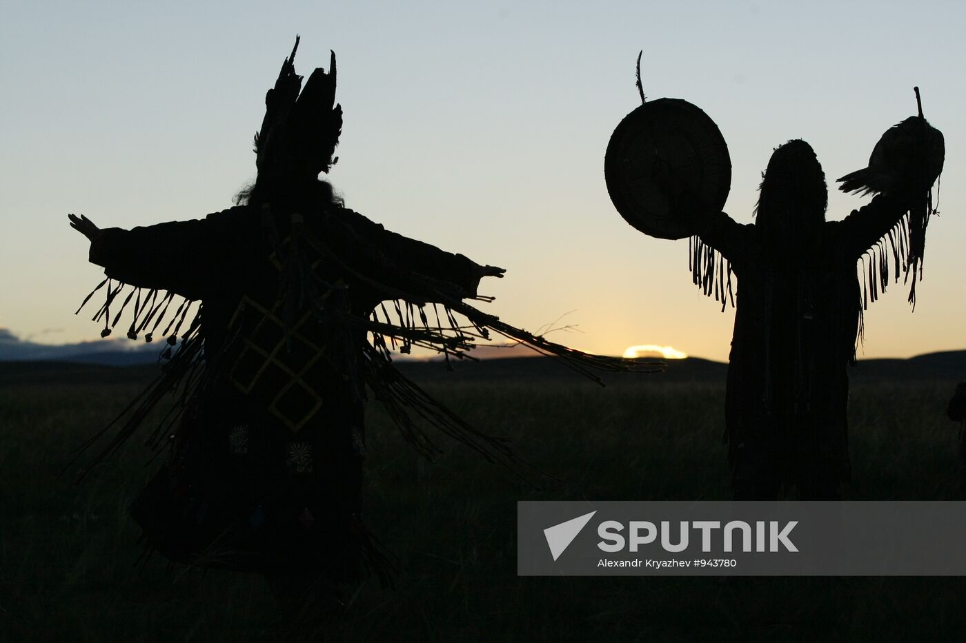 Tuva people's supreme shaman performs grand ritual