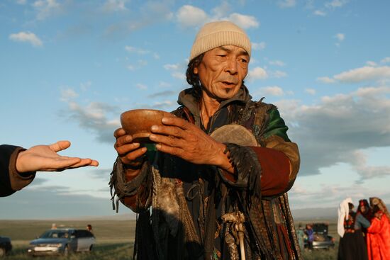 Tuva people's supreme shaman performs grand ritual