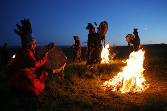Tuva people's supreme shaman performs grand ritual