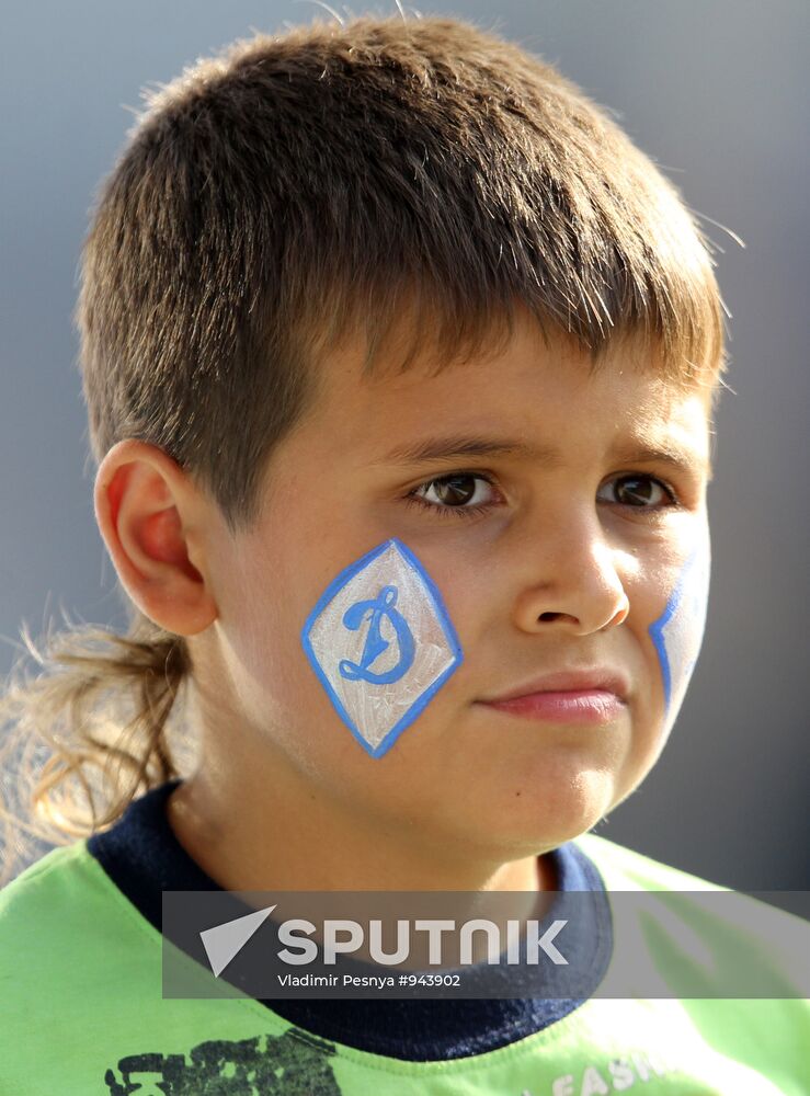 Dynamo's young fan