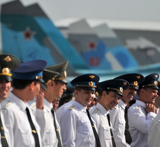 Voronezh's Baltimor airfield holds celebratory events