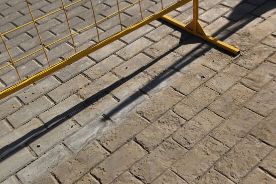 Sidewalk slabs painted on concrete, Moscow